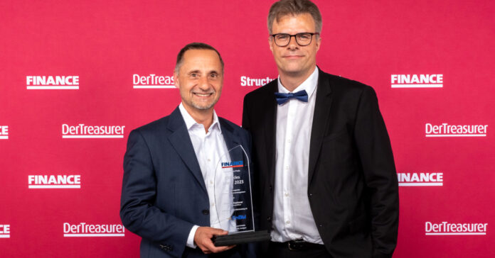 Thomas Kusterer (links) ist CFO des Jahres 2023. Foto: F.A.Z. Business Media GmbH/A. Varnhorn & B. Hartung